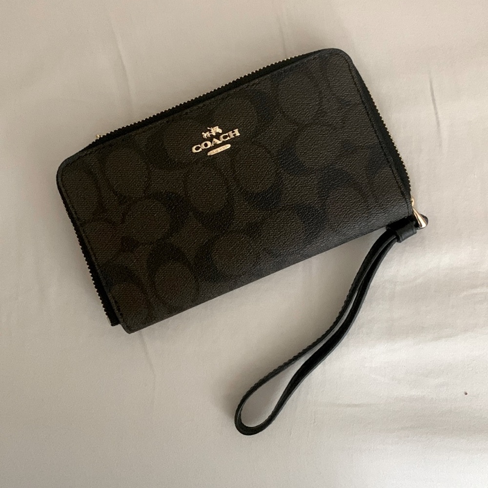 Zippered wallet/clutch